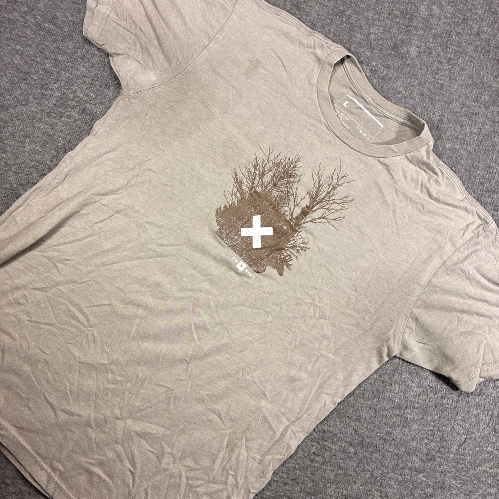 OnX Hunt T-Shirt Mens Large Tan Graphic Short Sleeve Hunting Tee Distressed